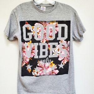 🏠 Good Vibes Only Floral Tee